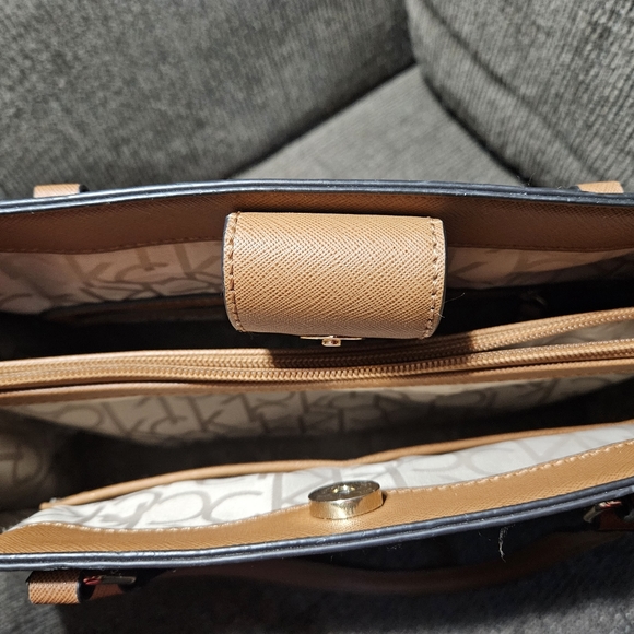 Hand bag - Picture 3 of 5